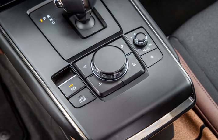 Mazda MX-30 - przełączniki