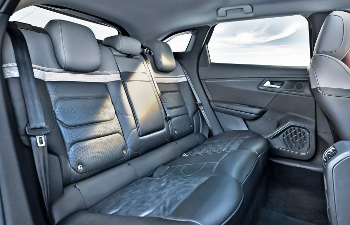 Citroën C5 X Plug-in Hybrid – kanapa