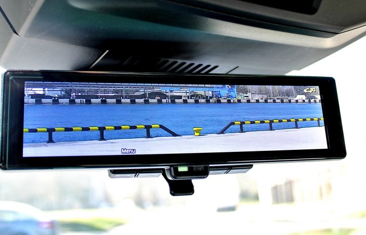 Renault Megane E-Tech – cyfrowe lusterko wsteczne