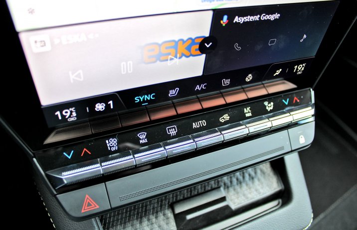 Renault Megane E-Tech – sterowanie klimatyzacją