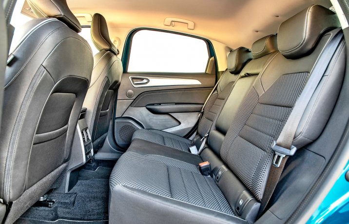 Renault Arkana TCe 160 – kanapa