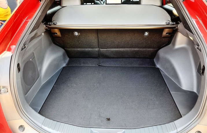 Subaru Solterra – bagażnik