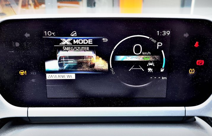 Subaru Solterra – wskaźniki przed kierowcą