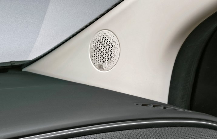 The new Fiat 500 La Prima and Bocelli - JBL speaker
