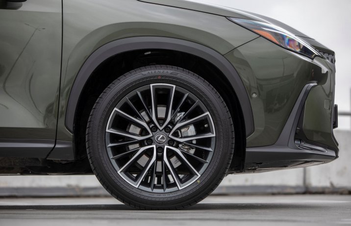 Lexus NX - koło