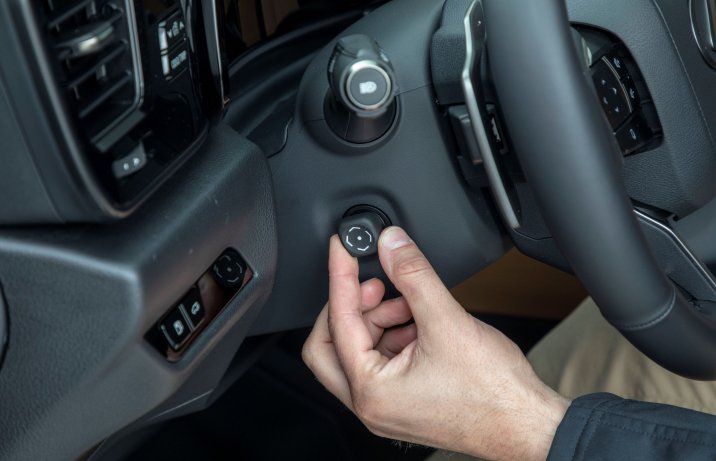 Lexus NX - regulacja kierownicy