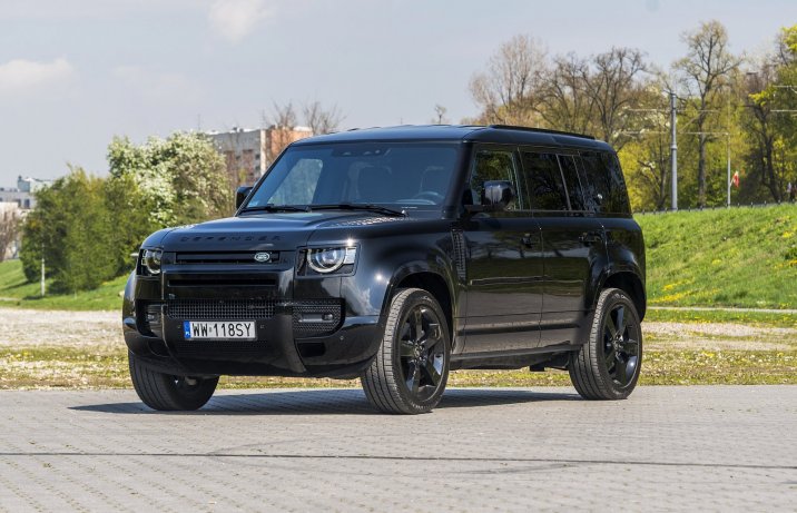 Land Rover Defender 110 P300 AWD Auto (2022) – przód