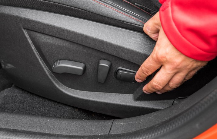 Renault Arkana - sterowanie foteli