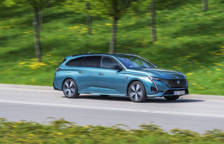 Peugeot 308 SW PureTech 130 KM S&S EAT8 (2022) – komfort
