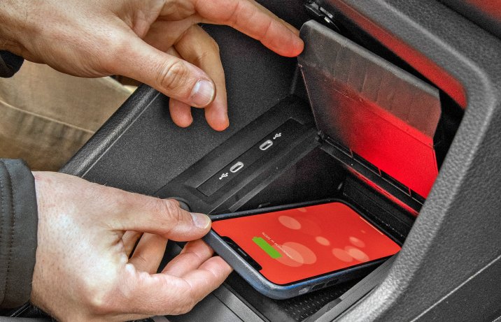 Volkswagen Caddy PanAmericana 2.0 TDI 4Motion – ładowarka indukcyjna