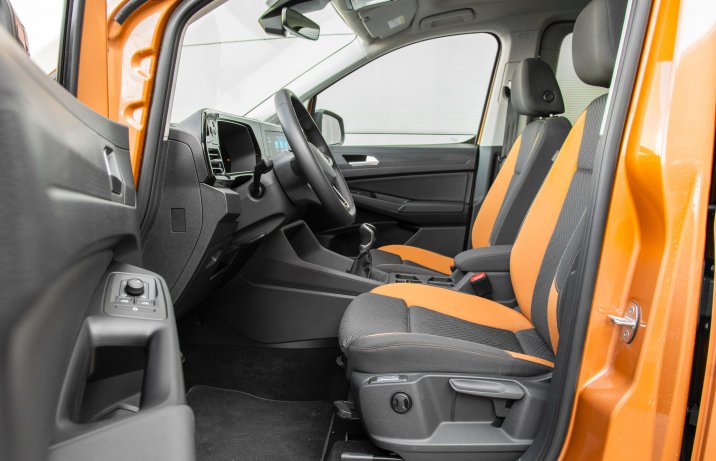 Volkswagen Caddy PanAmericana 2.0 TDI 4Motion – fotele z przodu