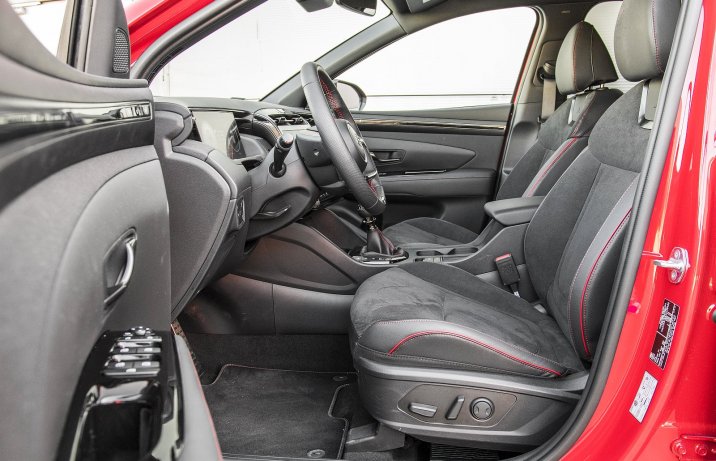 Hyundai Tucson 1.6 T-GDI 6MT 2WD - fotele