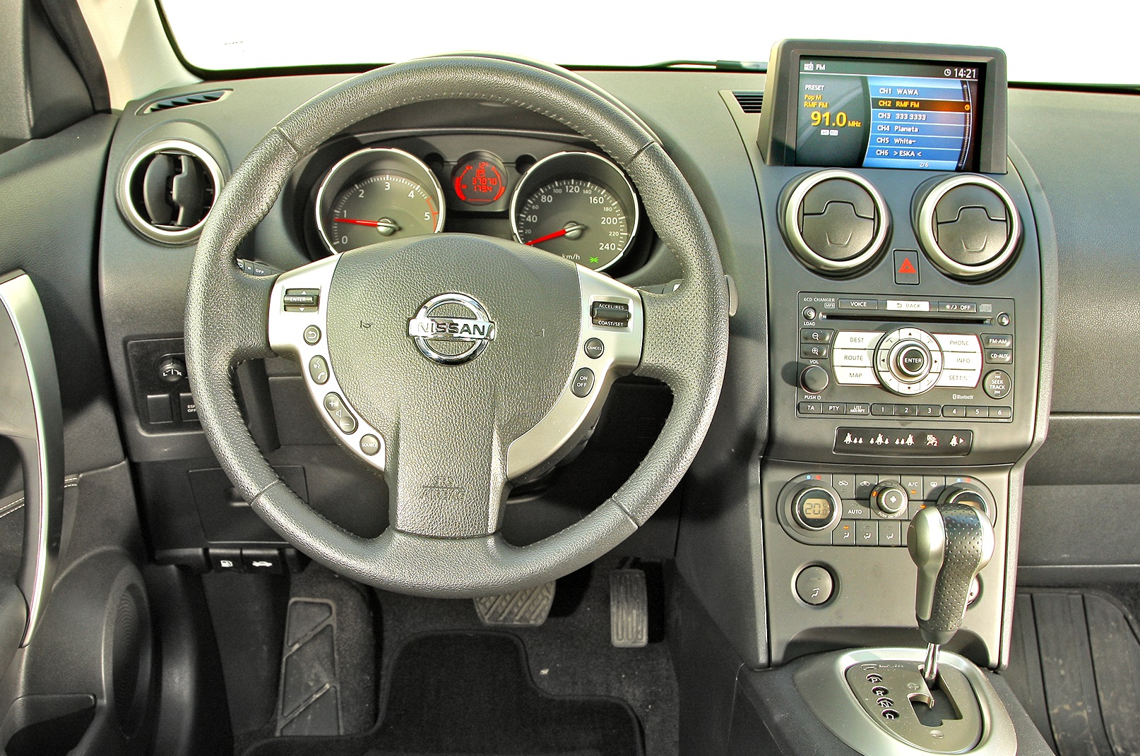 nissan qashqai deska