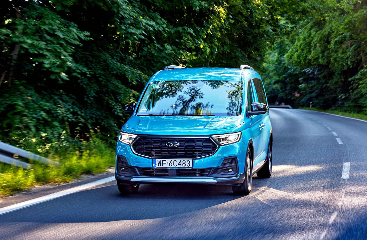 Ford Tourneo Connect – przód