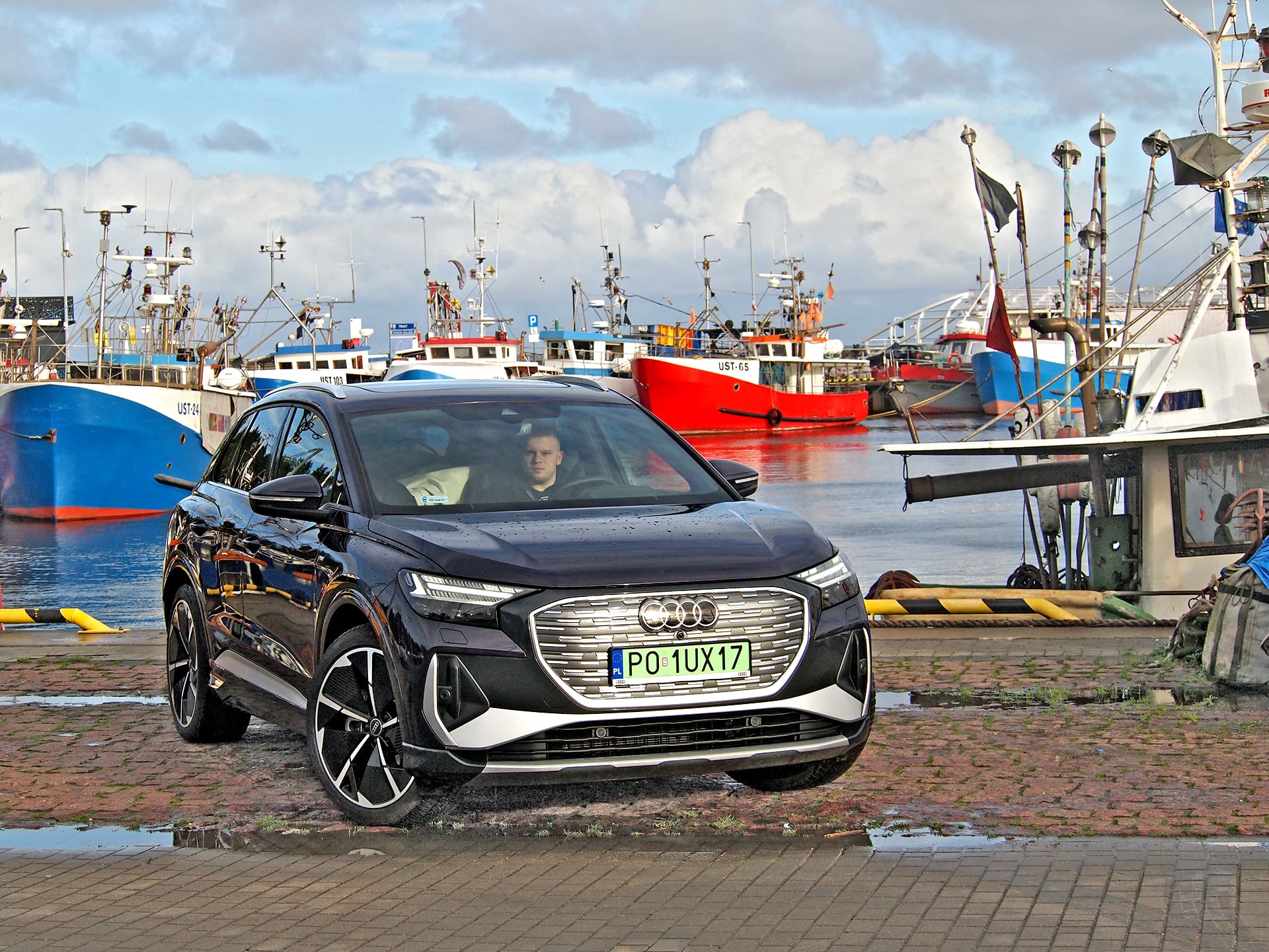 Audi Q4 e-tron 40 S line – na nabrzeżu portu