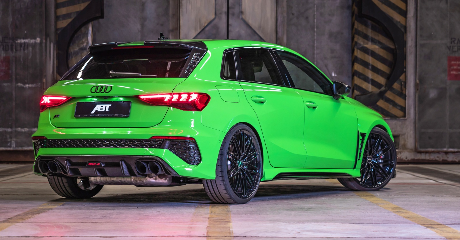 Audi_ABT_RS3R_tyl