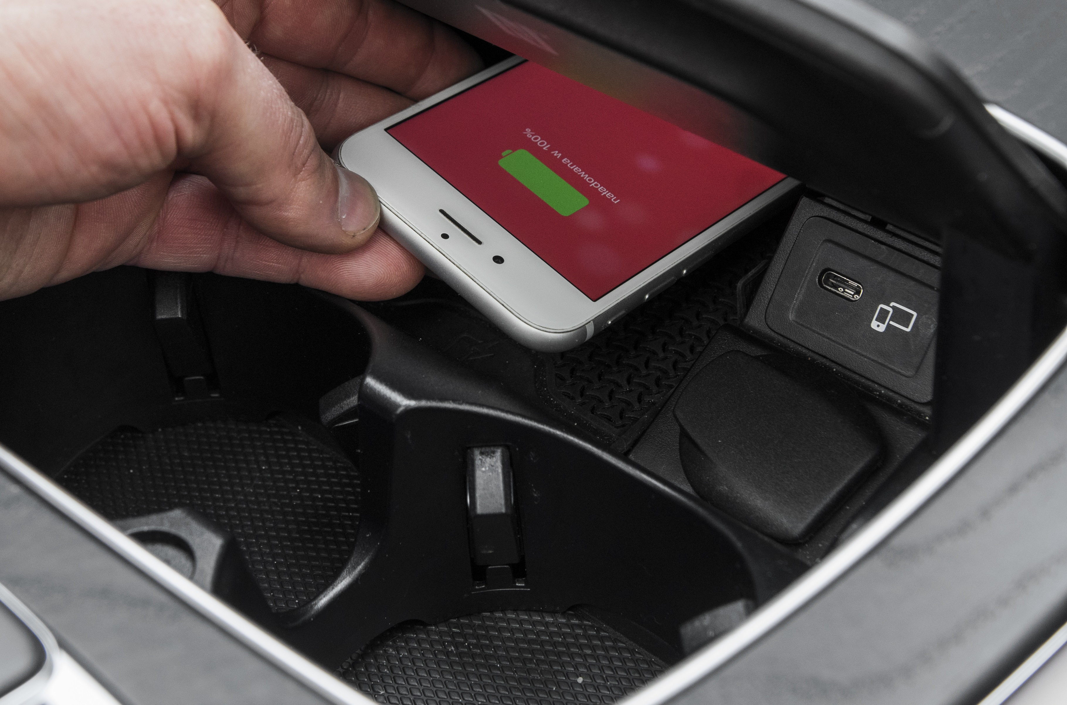 ladowanie idukcyjne otwarcie