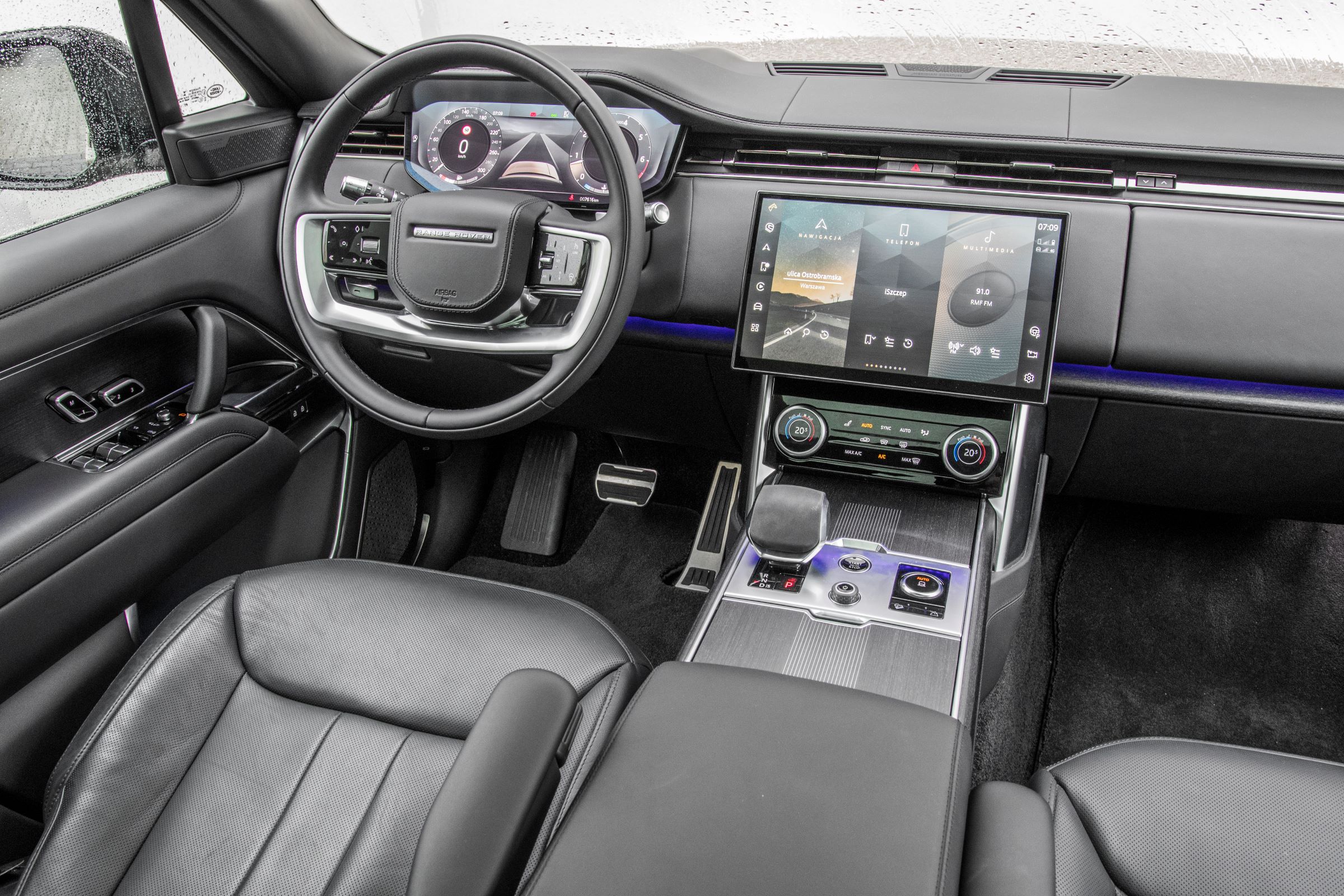 Range Rover - kokpit 2