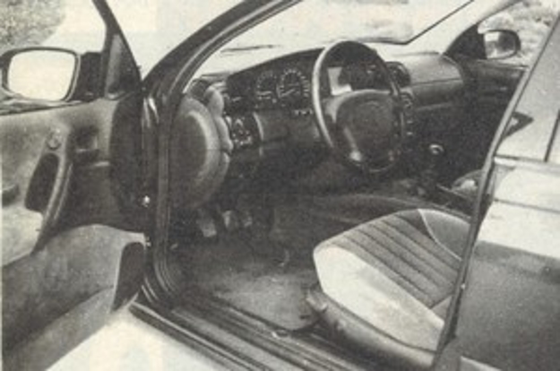 Opel Omega miejce kierowcy