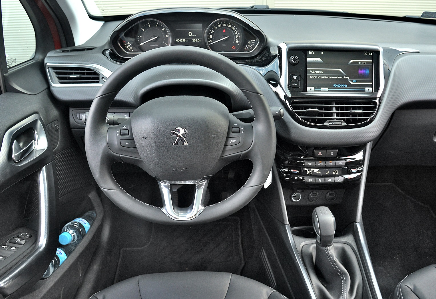 peugeot 2008 deska