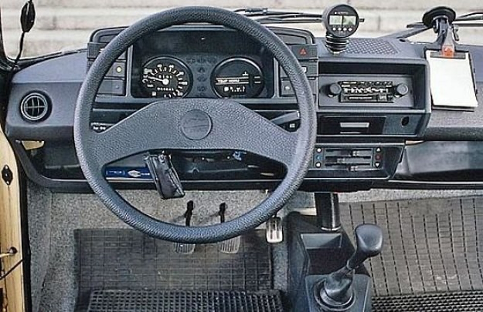 Wartburg 1.3 deska rozdzielcza