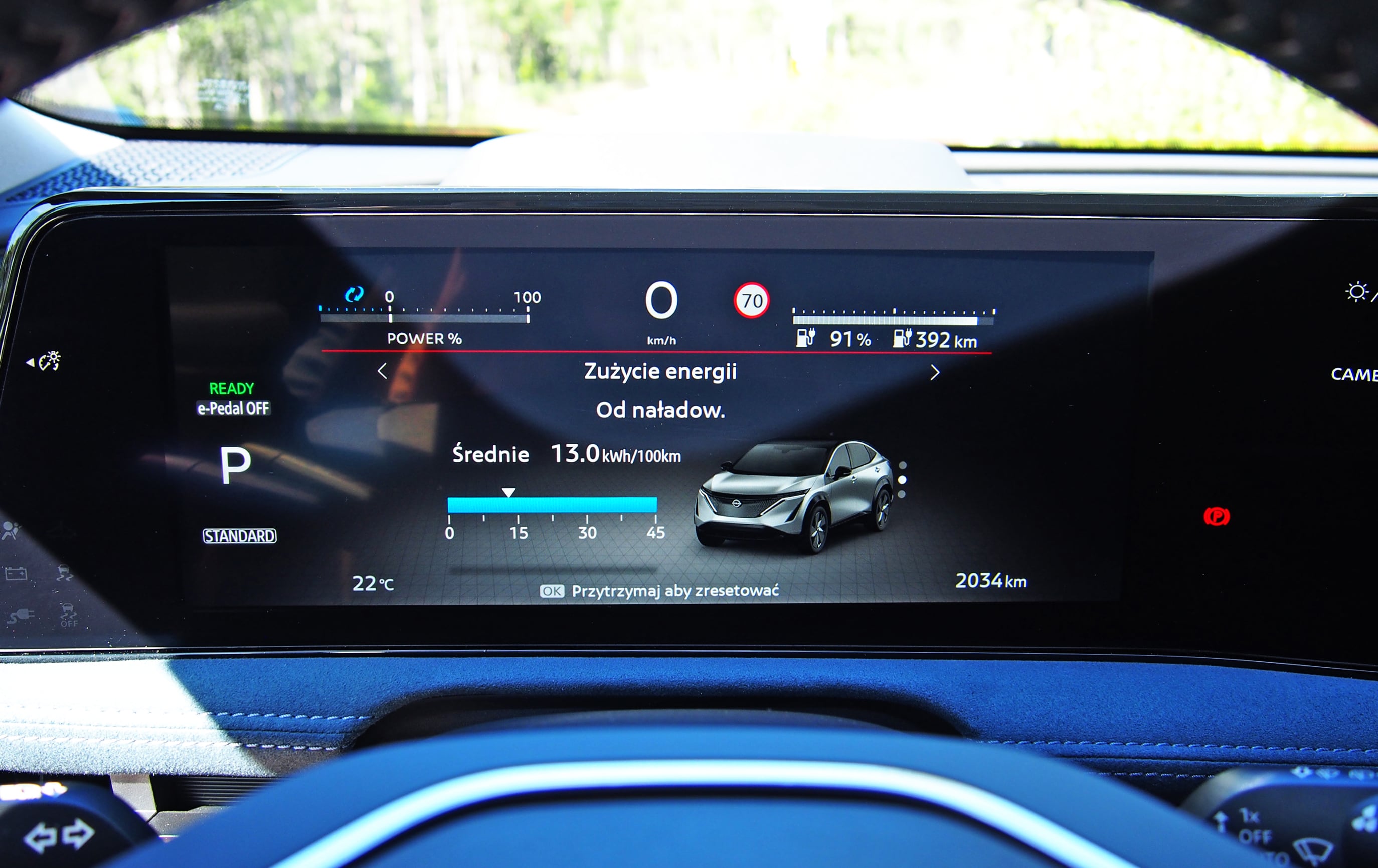 Nissan Ariya bok wyświetlacz ze zużyciem energii