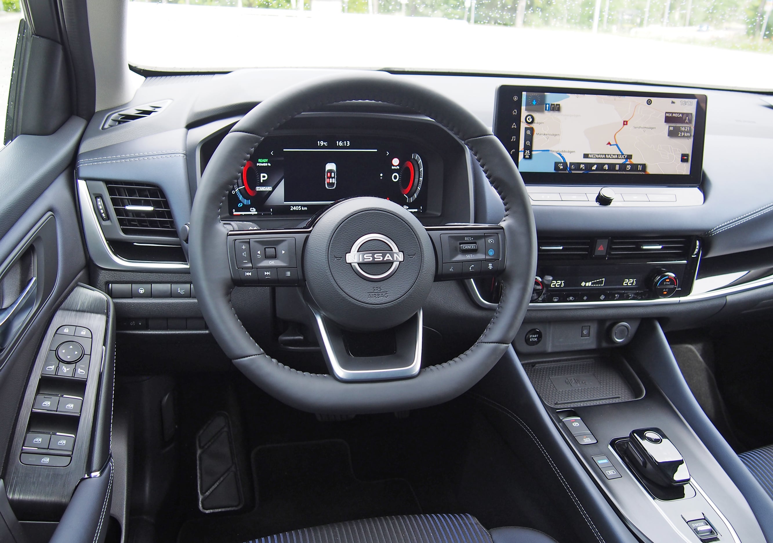 Nissan Qashqai e-POWER wnętrze