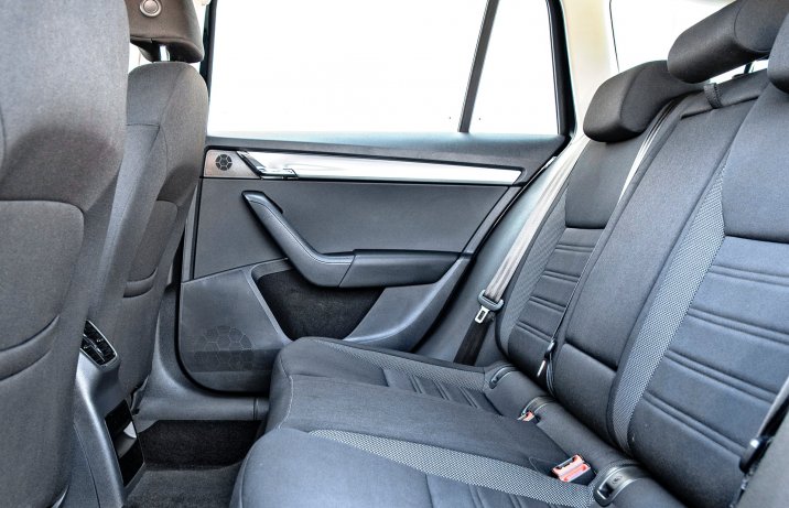 Skoda Octavia III Combi 1.6 TDI – kanapa