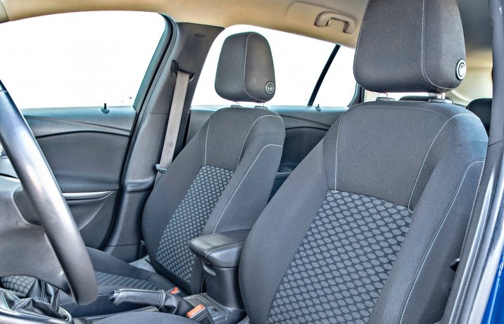 Opel Astra K – fotele