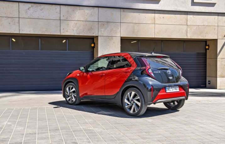 Toyota Aygo X 1.0 VVT-i (2022) – tył