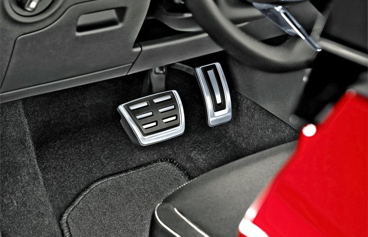 Skoda Fabia Monte Carlo – pedały