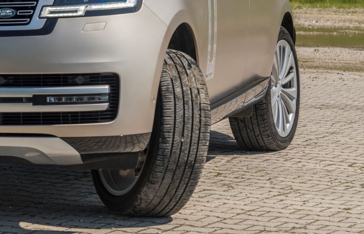 Range Rover - skrętna tylna oś