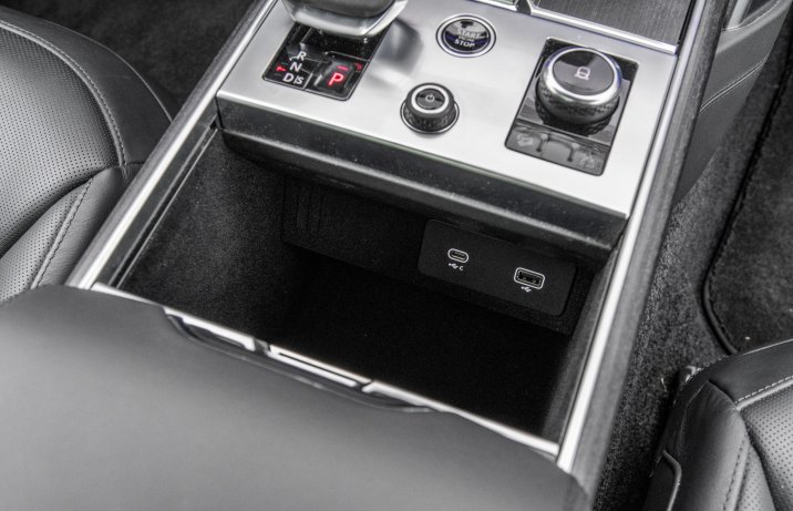 Range Rover - wnęka