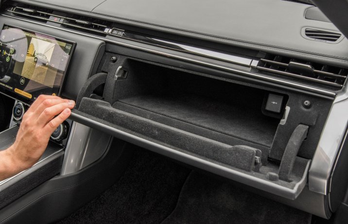 Range Rover - górny schowek