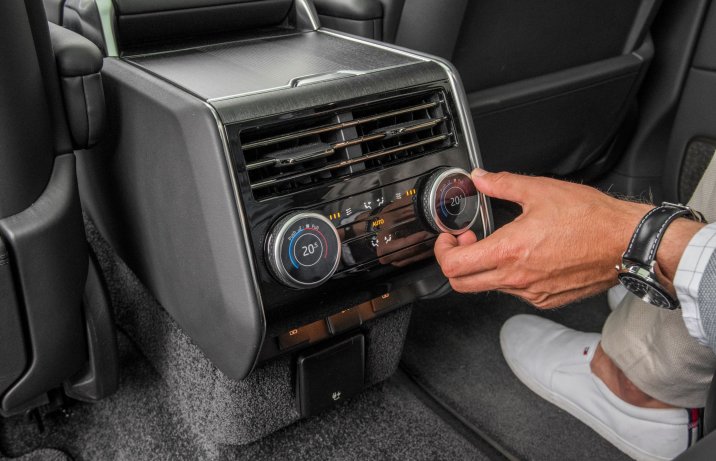 Range Rover - tył konsoli