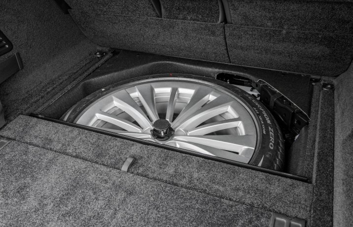 Range Rover - koło zapasowe