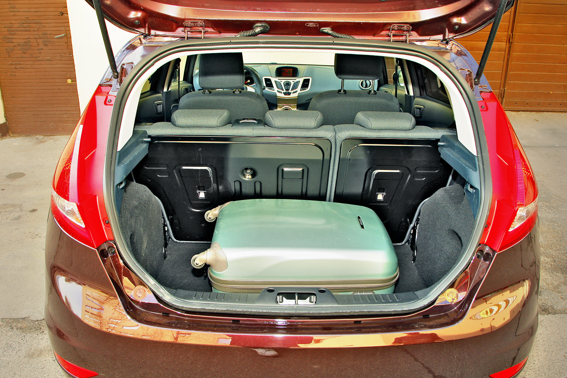 ford fiesta bagaznik