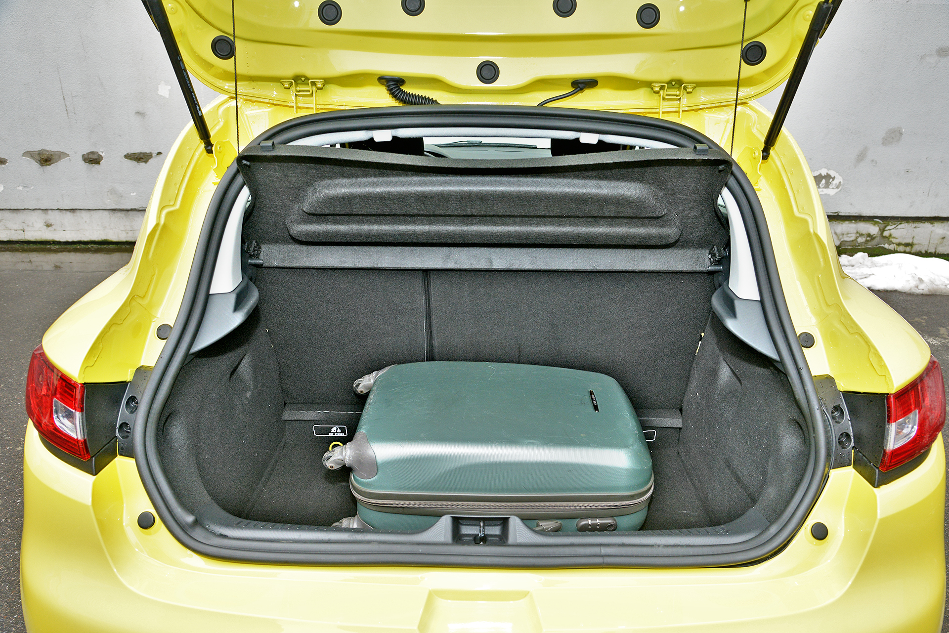 renault clio bagaznik