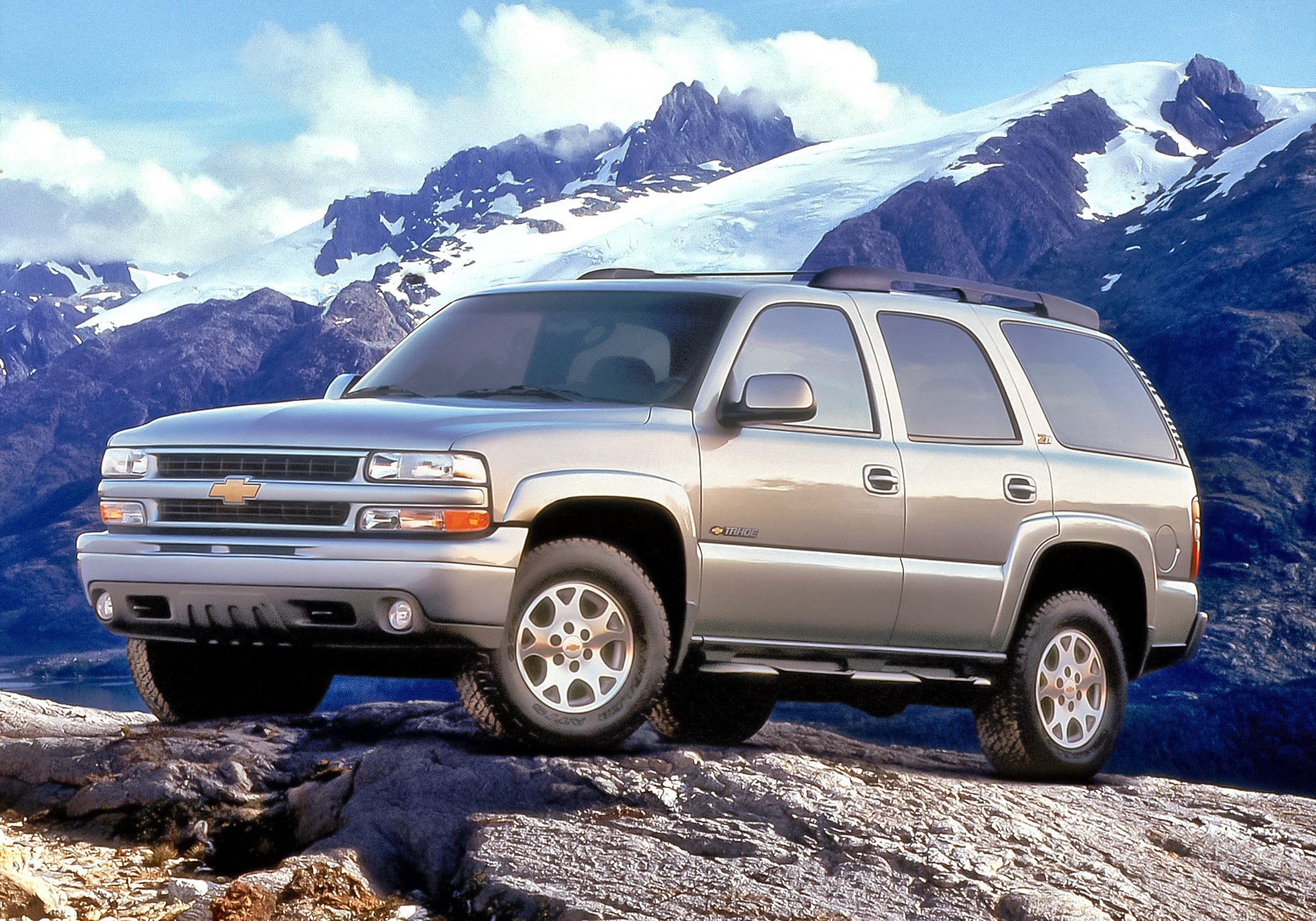 Chevrolet Tahoe – przód i bok