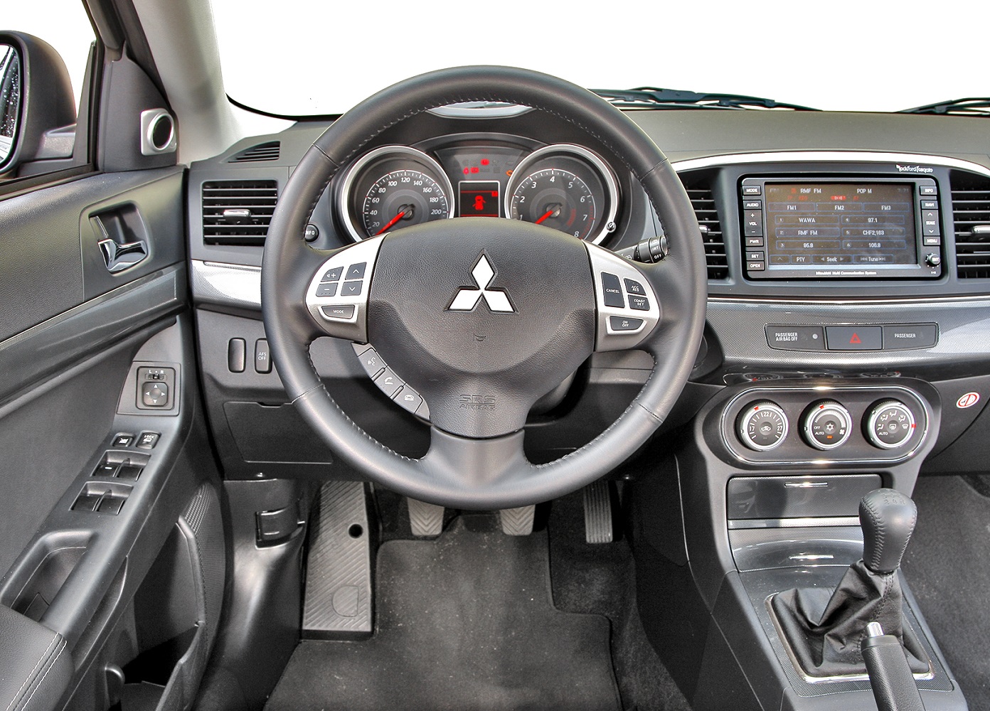 mitsubishi Lancer deska