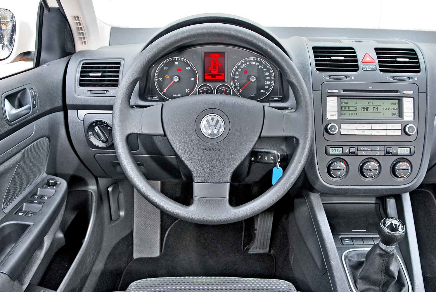 vw Jetta II deska