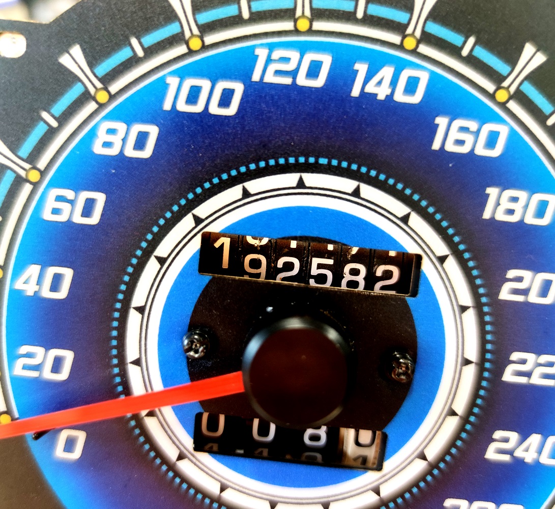 zablokowanie naliczania kilometrow w liczniku