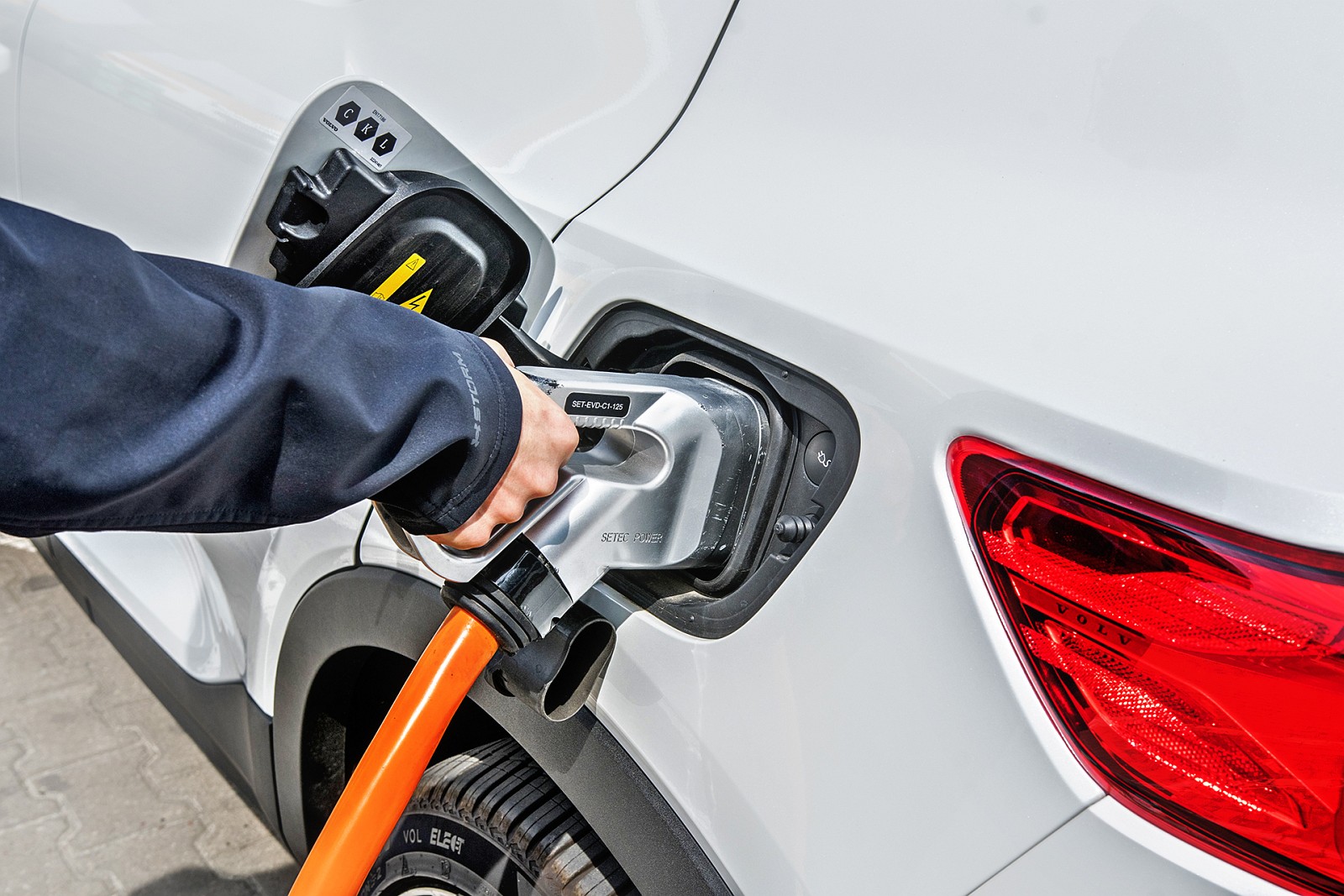 Volvo XC40 P6 ładowanie