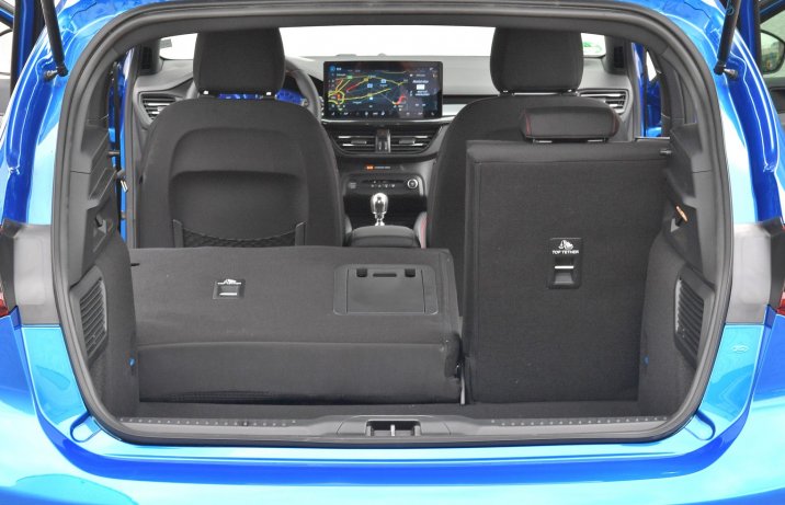Ford Focus 1.0 EcoBoost Hybrid 155 test 2022 – bagażnik
