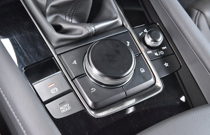 Mazda 3 2.0 e-Skyaktiv G 150 – obsługa