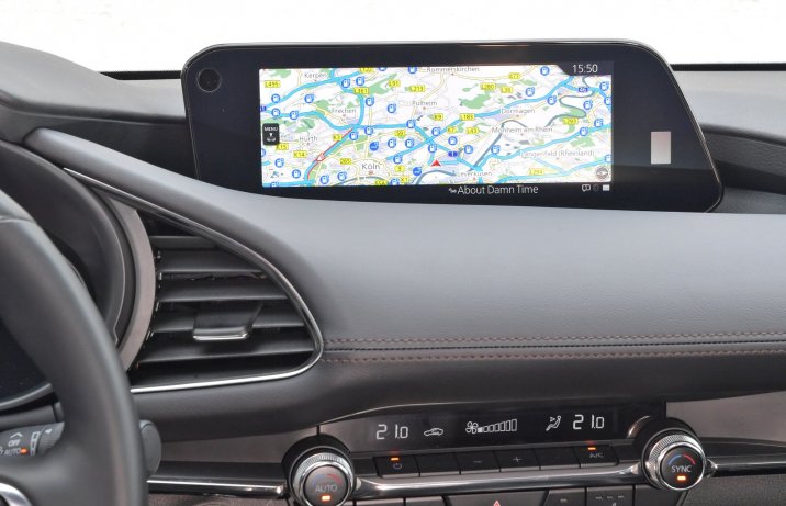 Mazda 3 2.0 e-Skyaktiv G 150 – system multimedialny