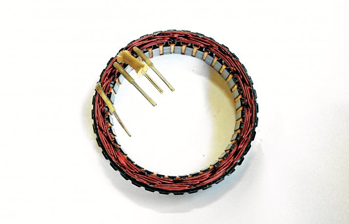 Alternator – stojan