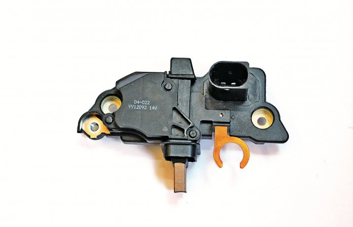 Alternator – mostek prostowniczy z regulatorem