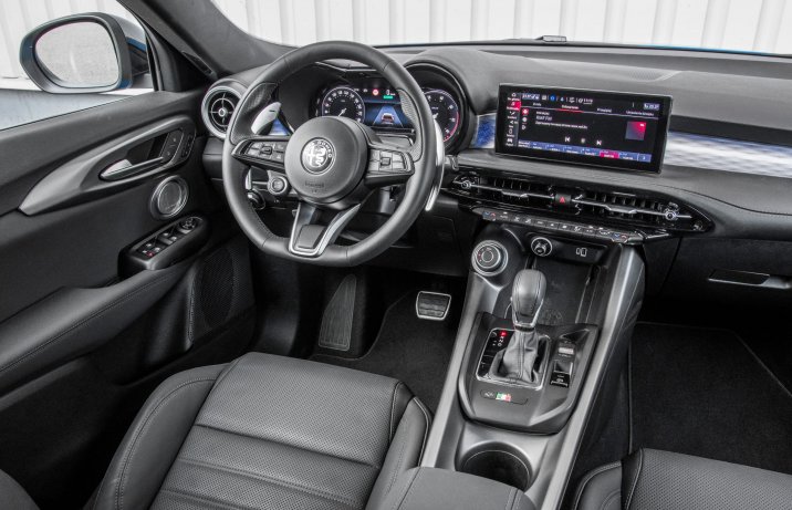 Alfa Romeo Tonale - kokpit