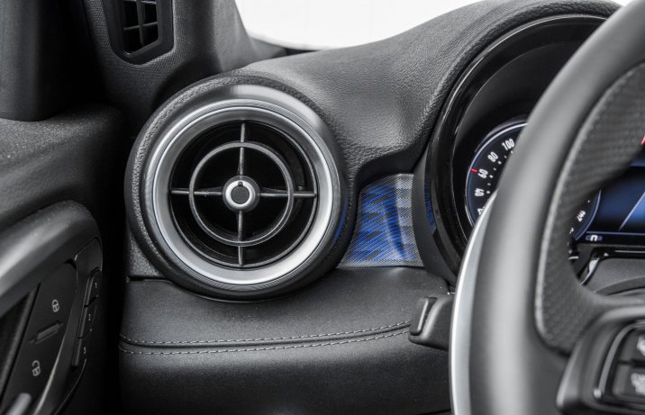 Alfa Romeo Tonale - podświetlenie